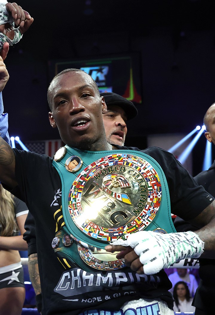 O’Shaquie Foster: "My belt isn't going anywhere"